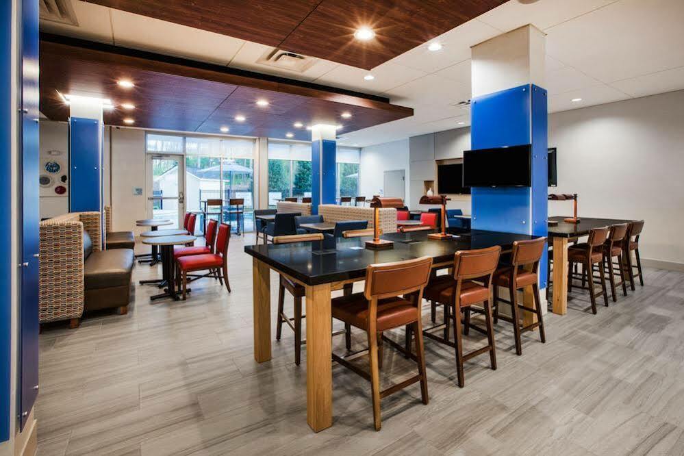 Holiday Inn Express Hotel & Suites Boston - Marlboro By Ihg Hudson Kültér fotó